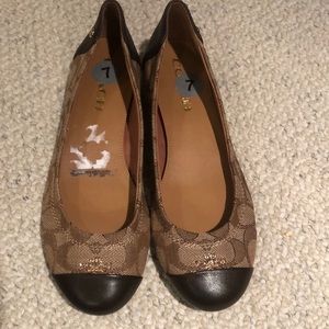 Coach flats size 7